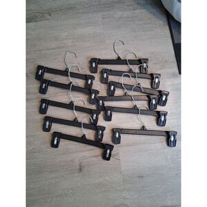 Pinch Clip Hangers 11 Pcs Black Plastic 9 1/2" Wide Swivel Metal Hooks